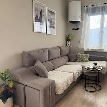 Primer Piso Junto Al Rio Y Castillo 아파트 폰페라다