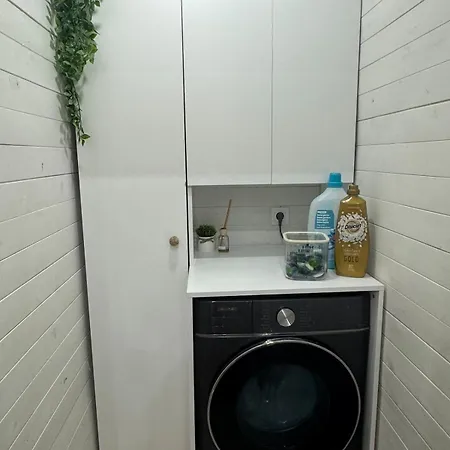 Apartman Primer Piso Junto Al Rio Y Castillo *